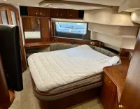 Cruisers 4450 Express Motor Yacht 