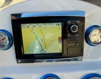 Hallett 290 Open-bow Mid-cabin 