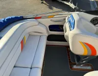 Hallett 290 Open-bow Mid-cabin 