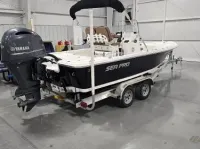 Sea Pro 208 Bay 