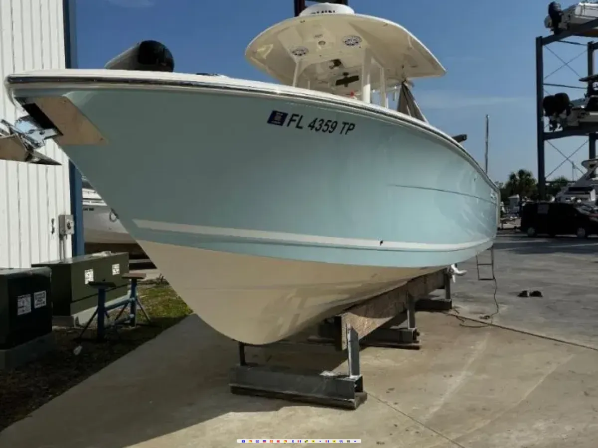 Cobia 280 cc Cobia 280 cc
