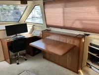Hatteras Cockpit Motoryacht 