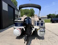 Premier Premier 221 Explorer 