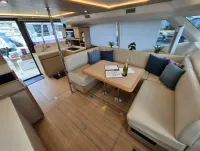 Aquila 44 