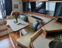Carver 330 Mariner 