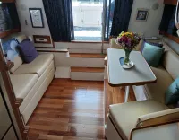 Carver 330 Mariner 