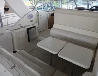 Cruisers 3275 Express 