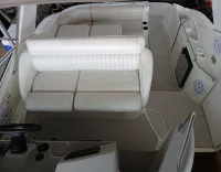 Cruisers 3275 Express 