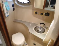 Cruisers 3275 Express 