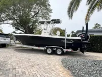 Robalo 246 Cayman 