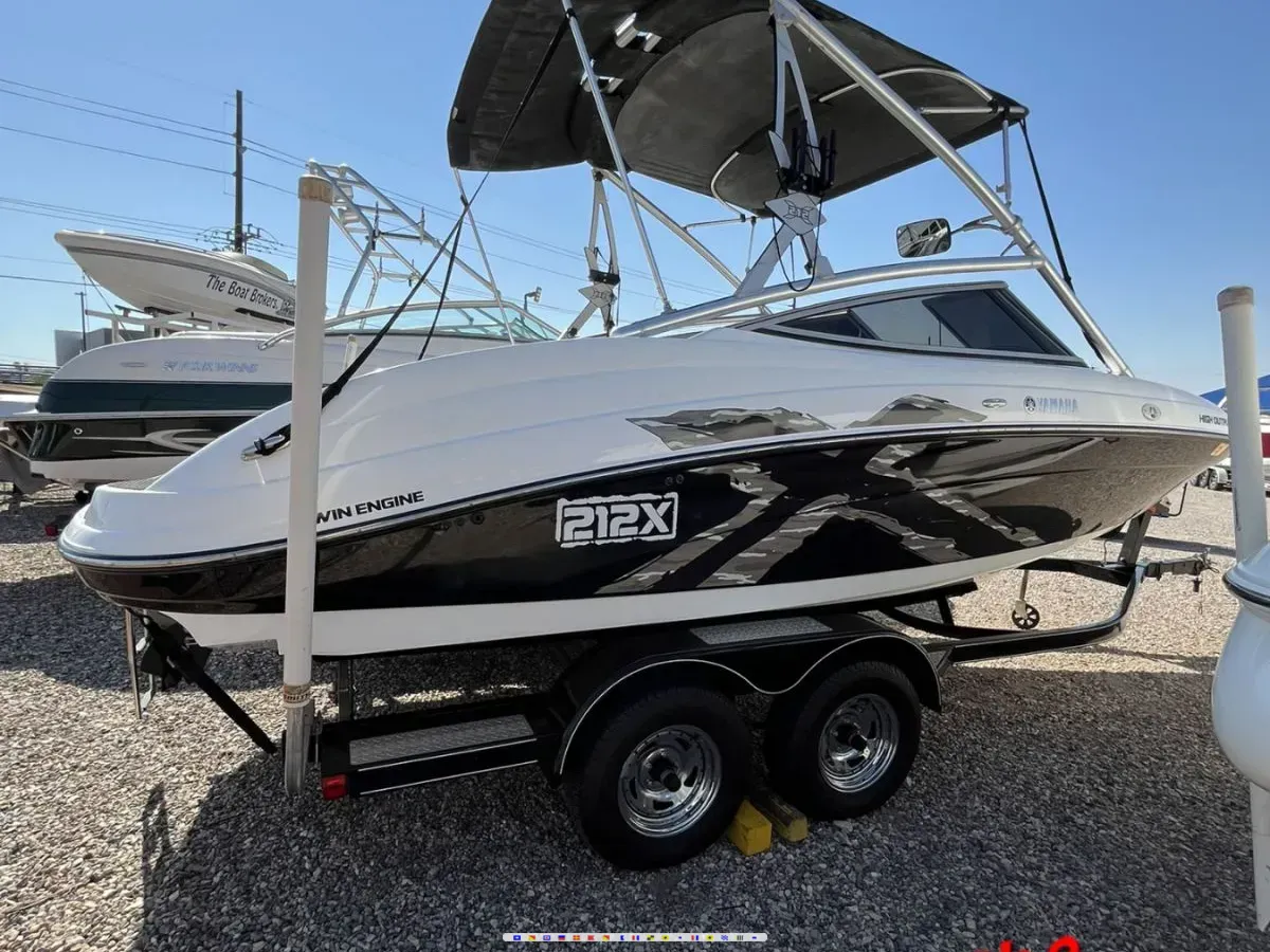 Yamaha 212-x open bow 