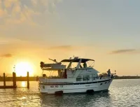 Defever Offshore Cruiser 