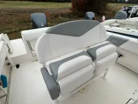 Robalo R242 