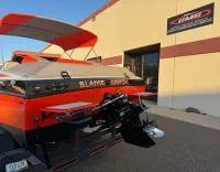 Shockwave 26 Cat - Open-bow Walk-thru