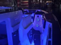 Fountain Center Console 38 scx