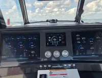 Fountain Center Console 38 scx