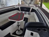 Fountain Center Console 38 scx