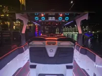Fountain Center Console 38 scx