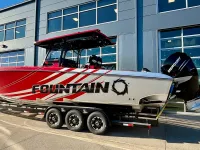 Fountain Center Console 38 sc