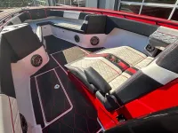 Fountain Center Console 38 sc