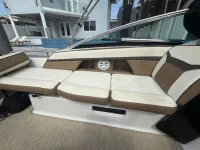 Four Winns 255 Vista