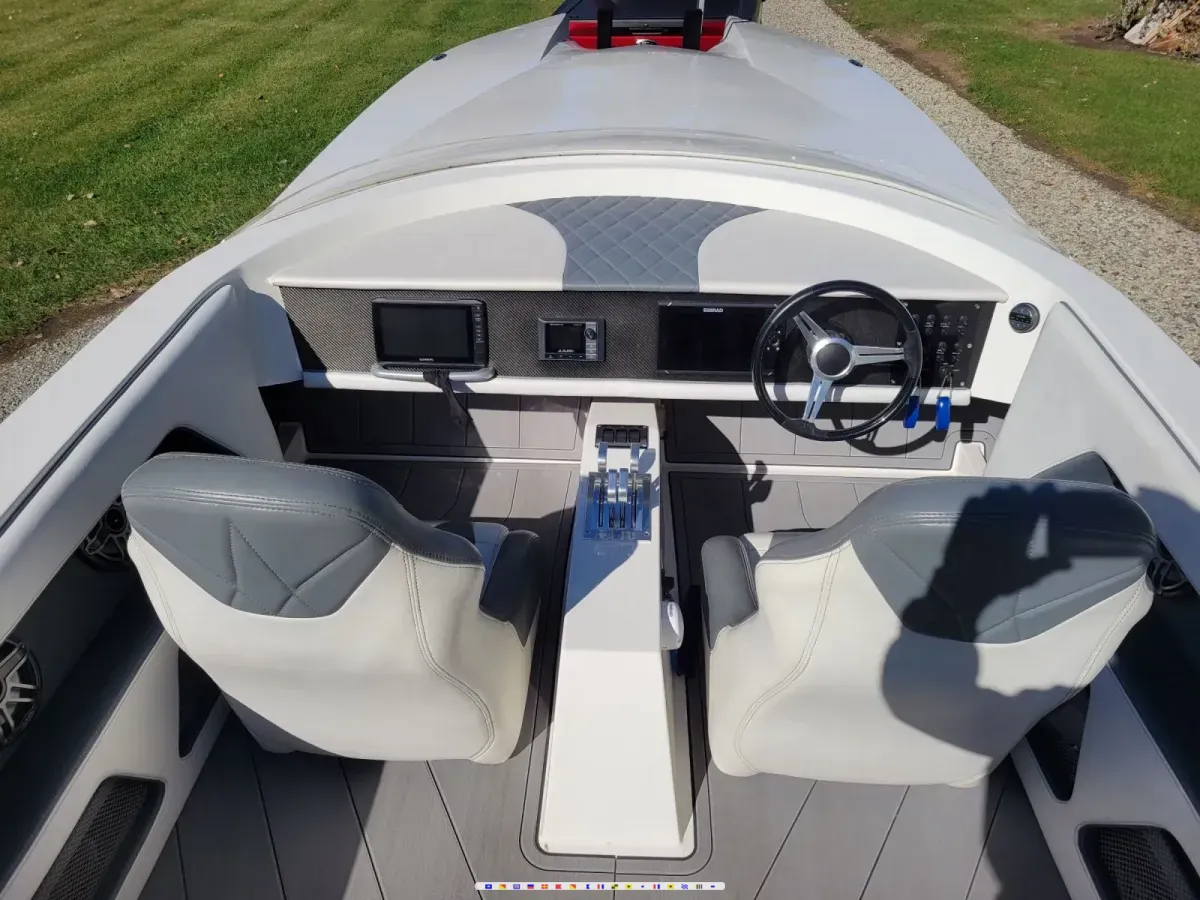 Spectre 30 