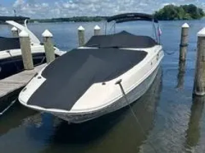 Sea Ray 280 Sundeck 