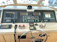 Hatteras Cockpit Motoryacht 