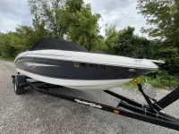 Chaparral H2O Fish N Ski-Only 112.3 Hours! 