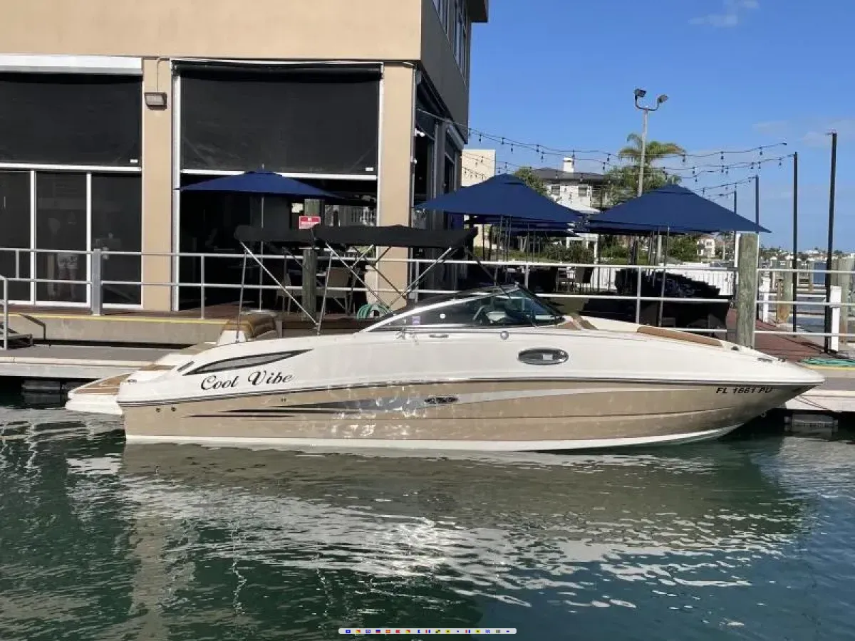 Sea Ray 260 SunDeck 