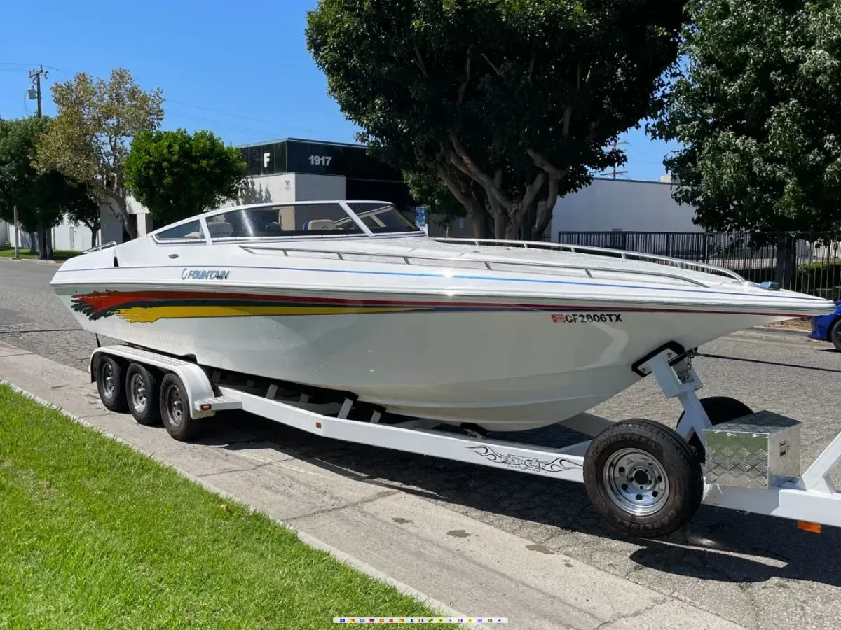 2005 Fountain Fever 2005 Fountain 29' Fever powerboat for sale in