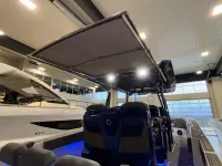 Fountain 38 sc 