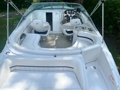 Four Winns 215 Sundowner 