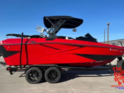Heyday H22 wake boat 