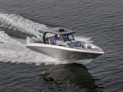 Fountain Center Console 38 scx 