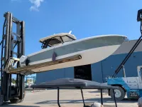 Boston Whaler 350 Realm