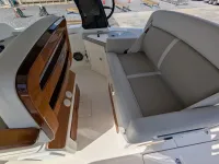 Boston Whaler 350 Realm
