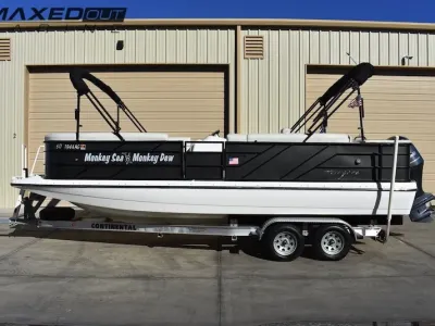 Hurricane 236 Fundeck 