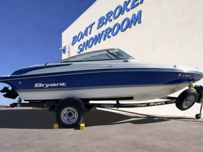 Bryant 196 power boat 