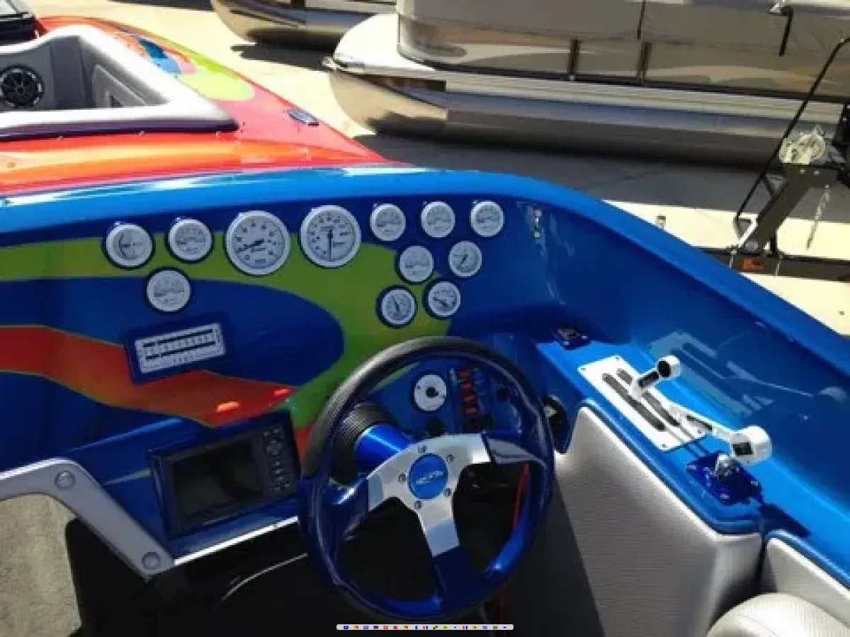 Ultra Custom Boats Shadow 27 