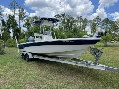NauticStar 2400 NauticBay 