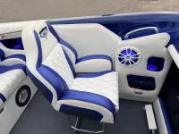 Cobra Razor Open-bow Mid-cabin 