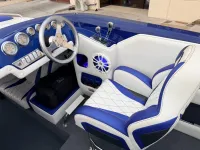 Cobra Razor Open-bow Mid-cabin 