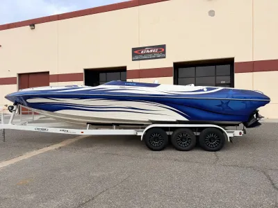 Cobra Razor Open-bow Mid-cabin 