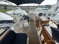 Defever Raised Pilothouse