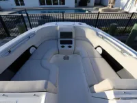 Boston Whaler 270 Vantage