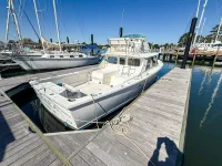 Bertram Fly Bridge Cruiser 