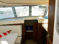 Bertram Fly Bridge Cruiser 