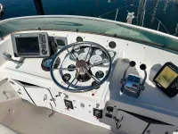 Bertram Fly Bridge Cruiser 