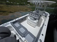 NauticStar 2602 Legacy 